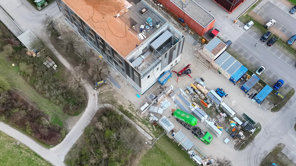 Drohnenaufnahme an einer Baustelle an der JKU in Linz