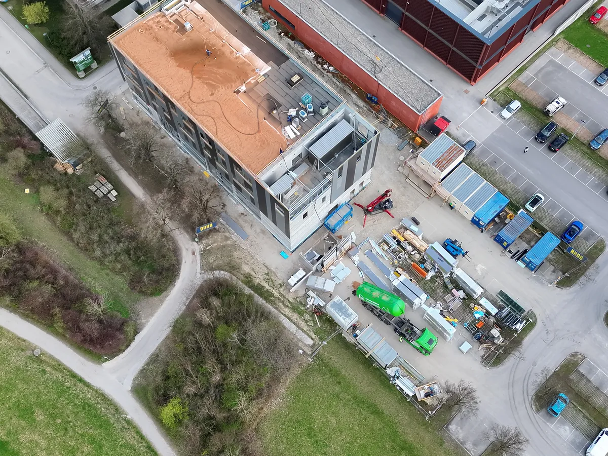 Drohnenaufnahme an einer Baustelle an der JKU in Linz