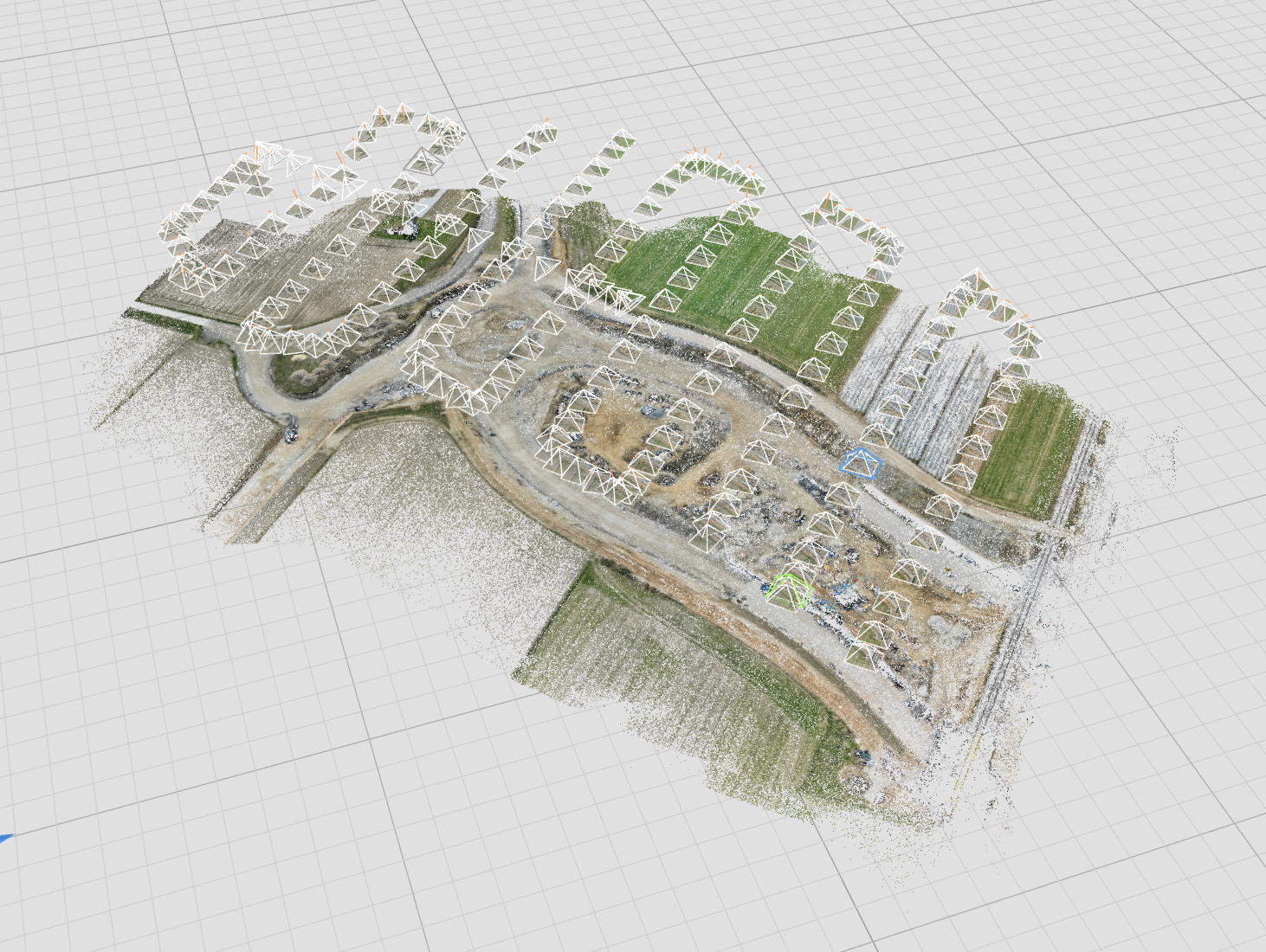 Drohnenbasierte 3D-Erfassung eines Grundstücks für CAD und Geländemodelle