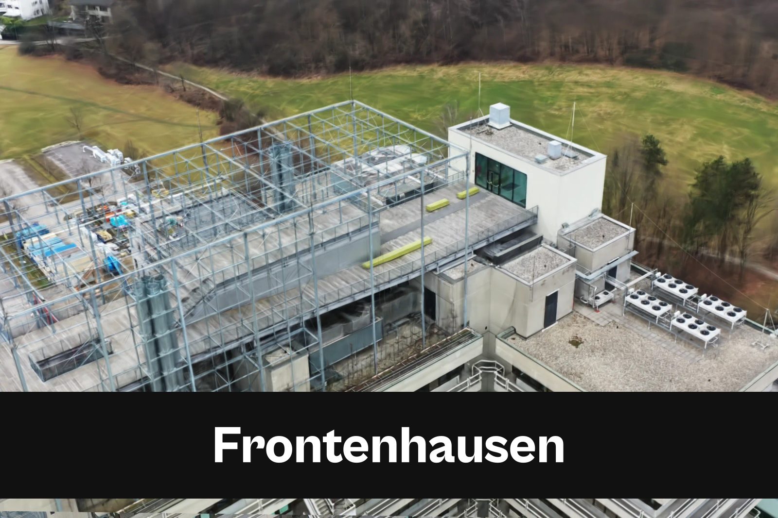 Fotorealistisches 3D-Modell als Gaussian Splat aus Drohnenaufnahmen in Frontenhausen mit Standort-Badge