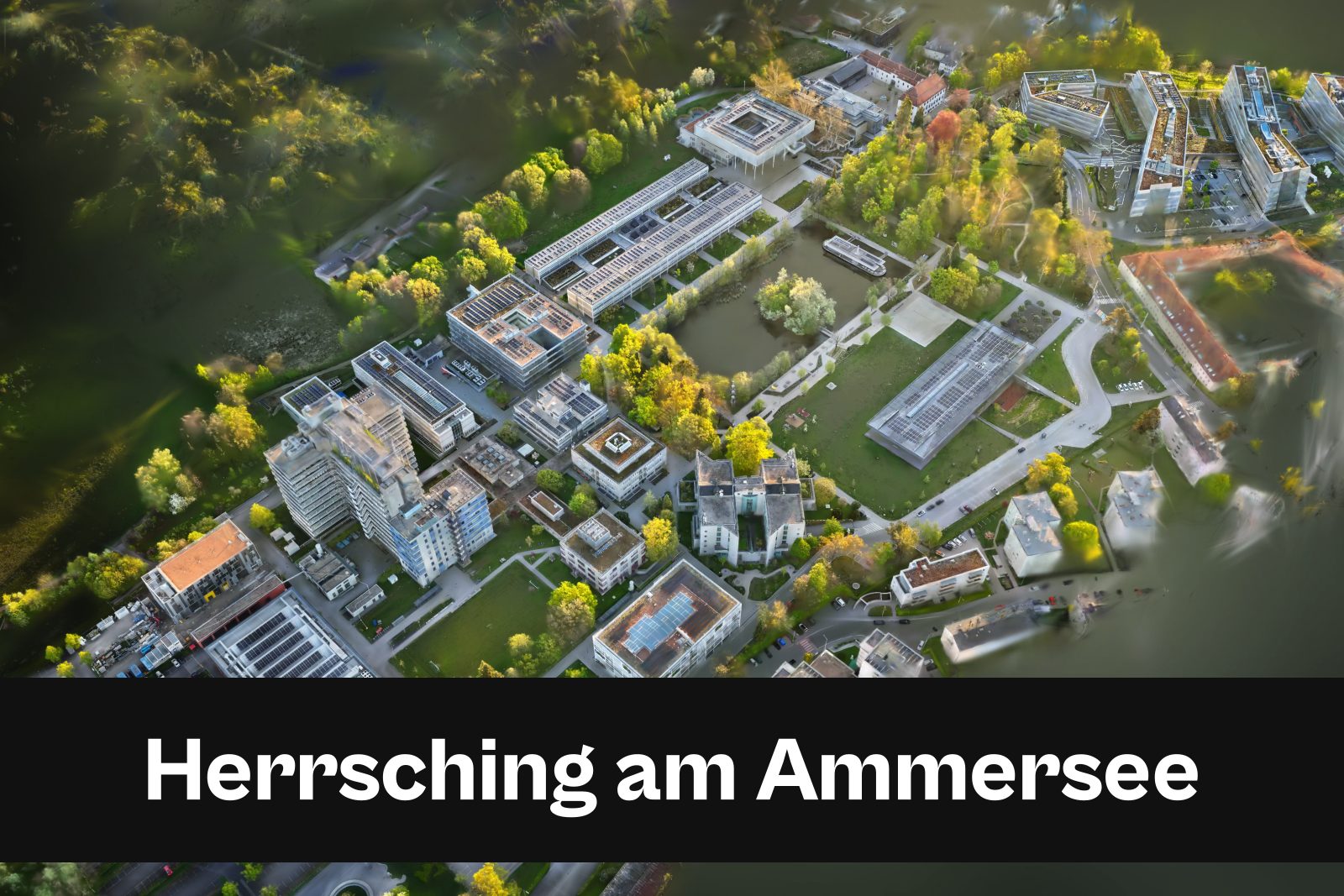 Drohnenaufnahme mit Standort-Badge für Herrsching am Ammersee im Landkreis Starnberg
