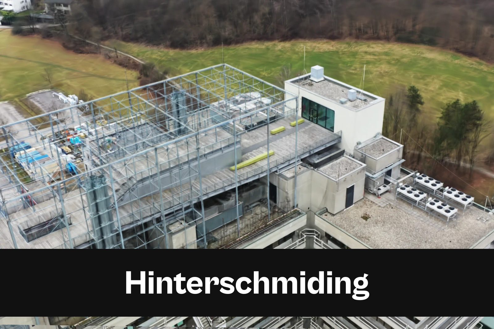 Fotorealistisches 3D-Modell als Gaussian Splat aus Drohnenaufnahmen in Hinterschmiding mit Standort-Badge