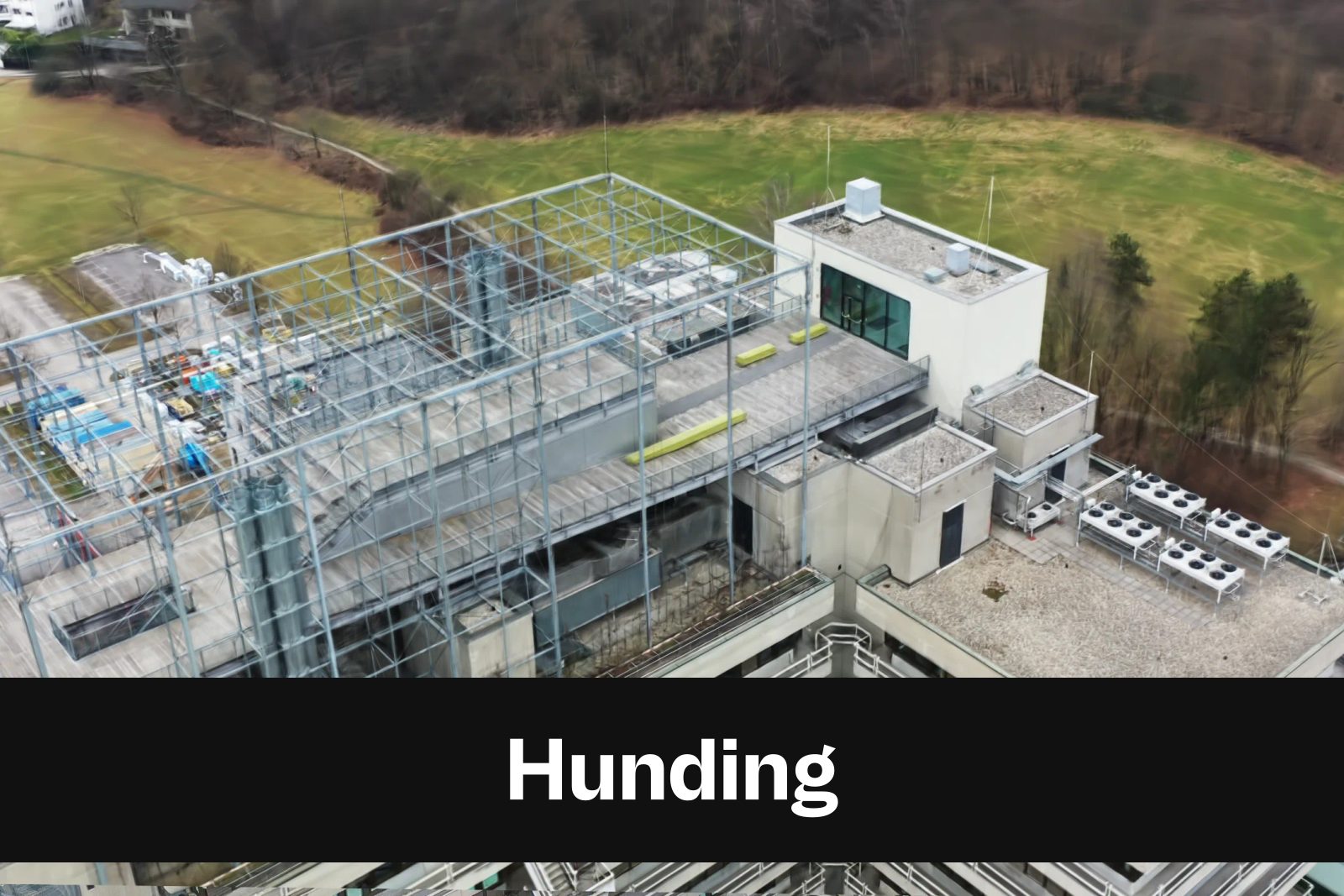 Fotorealistisches 3D-Modell als Gaussian Splat aus Drohnenaufnahmen in Hunding mit Standort-Badge