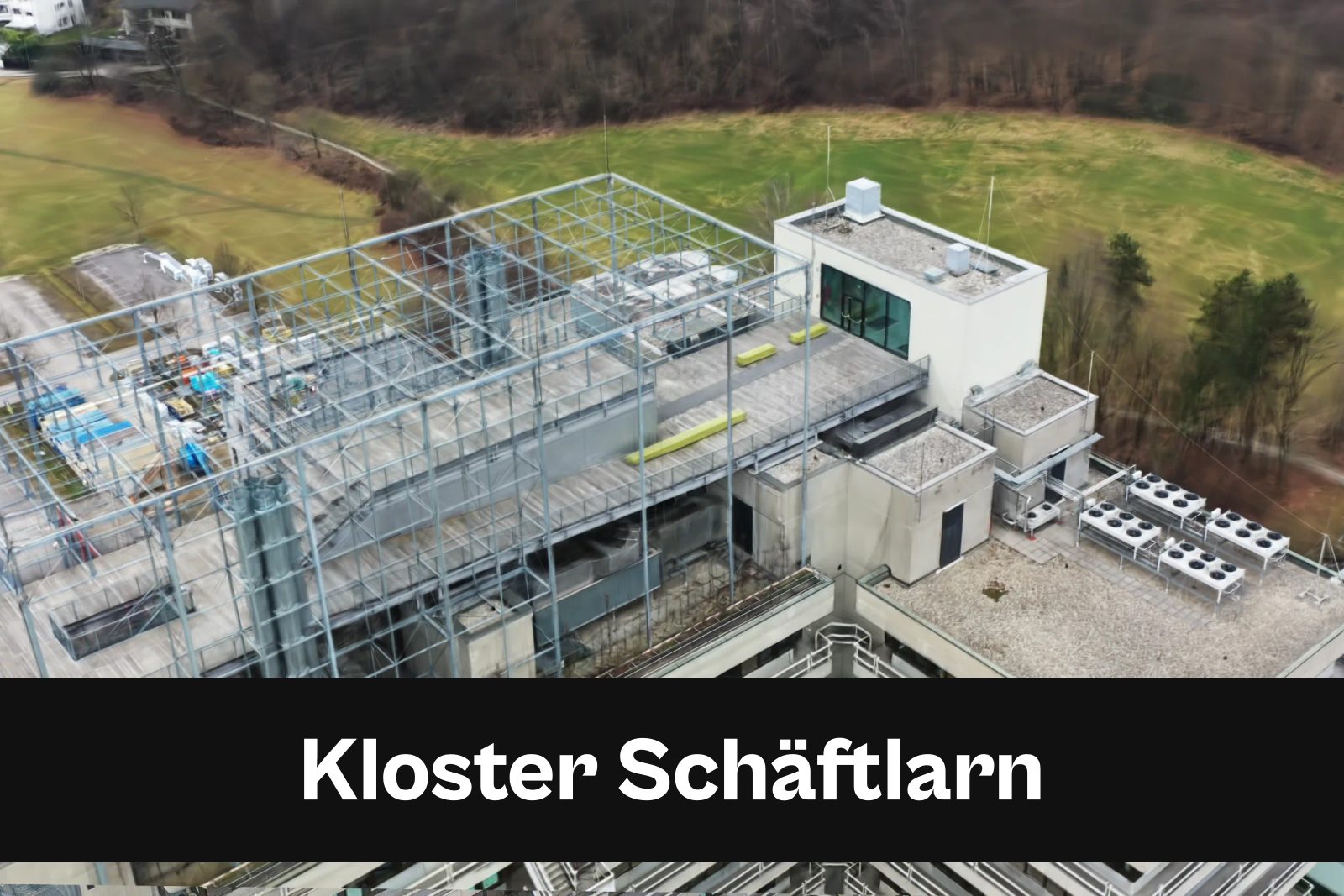 Fotorealistisches 3D-Modell als Gaussian Splat aus Drohnenaufnahmen in Kloster Schäftlarn mit Standort-Badge