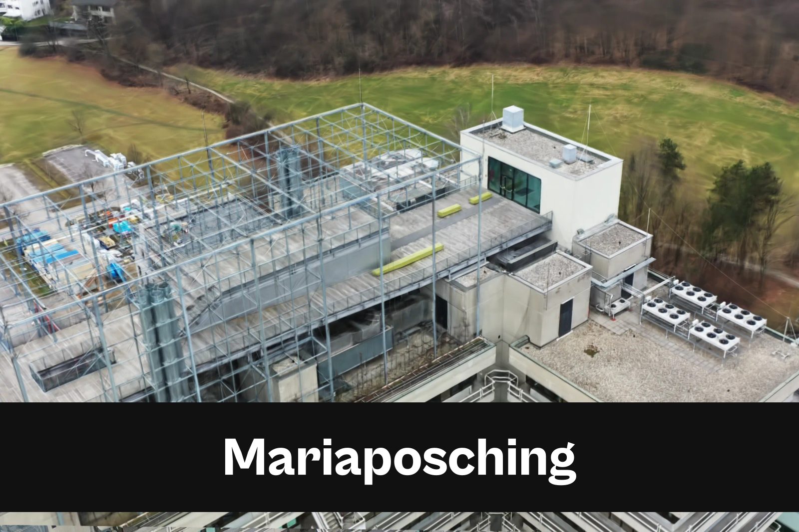 Fotorealistisches 3D-Modell als Gaussian Splat aus Drohnenaufnahmen in Mariaposching mit Standort-Badge