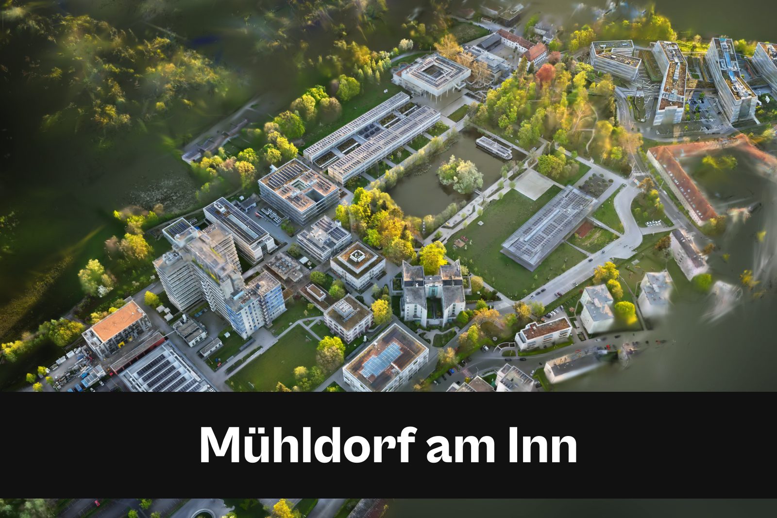 Drohnenaufnahme mit Standort-Badge für Mühldorf am Inn im Landkreis Mühldorf am Inn
