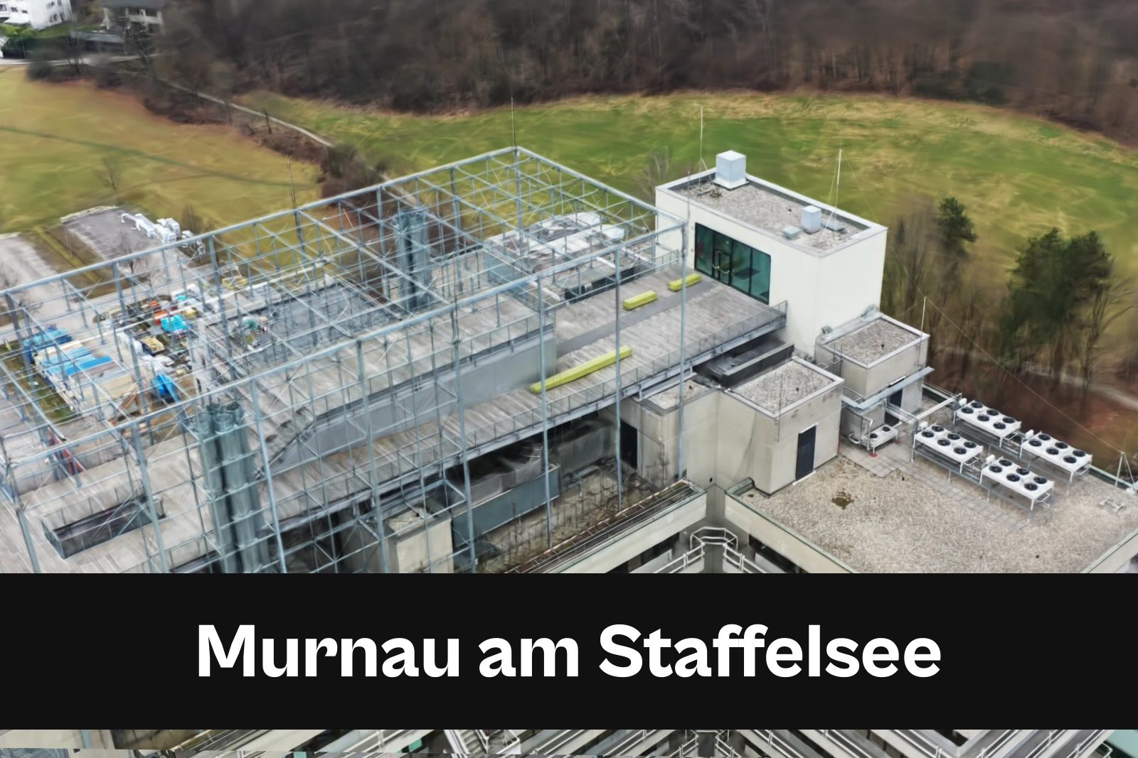 Fotorealistisches 3D-Modell als Gaussian Splat aus Drohnenaufnahmen in Murnau am Staffelsee mit Standort-Badge