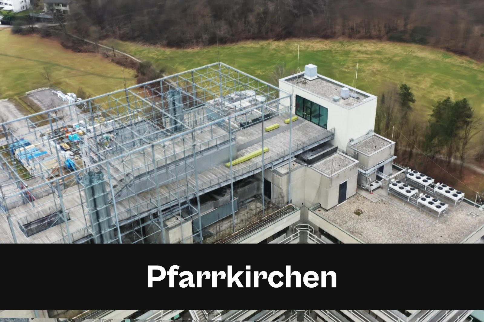 Fotorealistisches 3D-Modell als Gaussian Splat aus Drohnenaufnahmen in Pfarrkirchen mit Standort-Badge