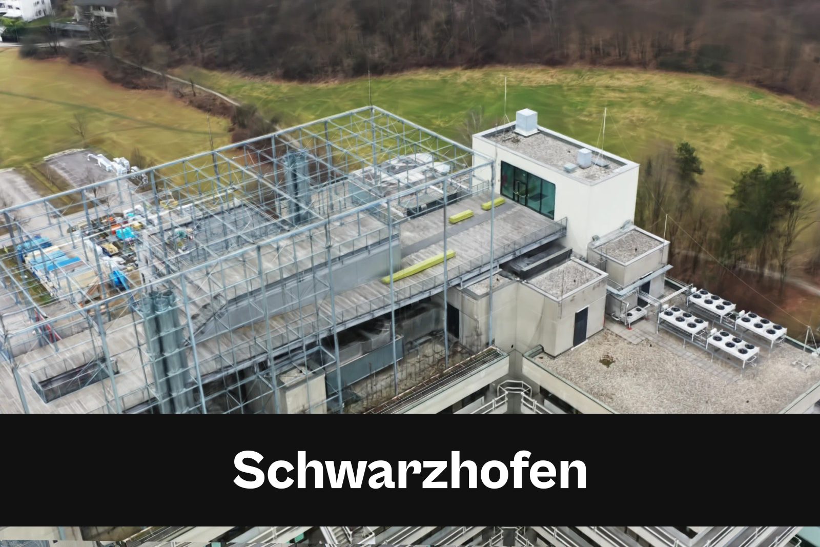 Fotorealistisches 3D-Modell als Gaussian Splat aus Drohnenaufnahmen in Schwarzhofen mit Standort-Badge