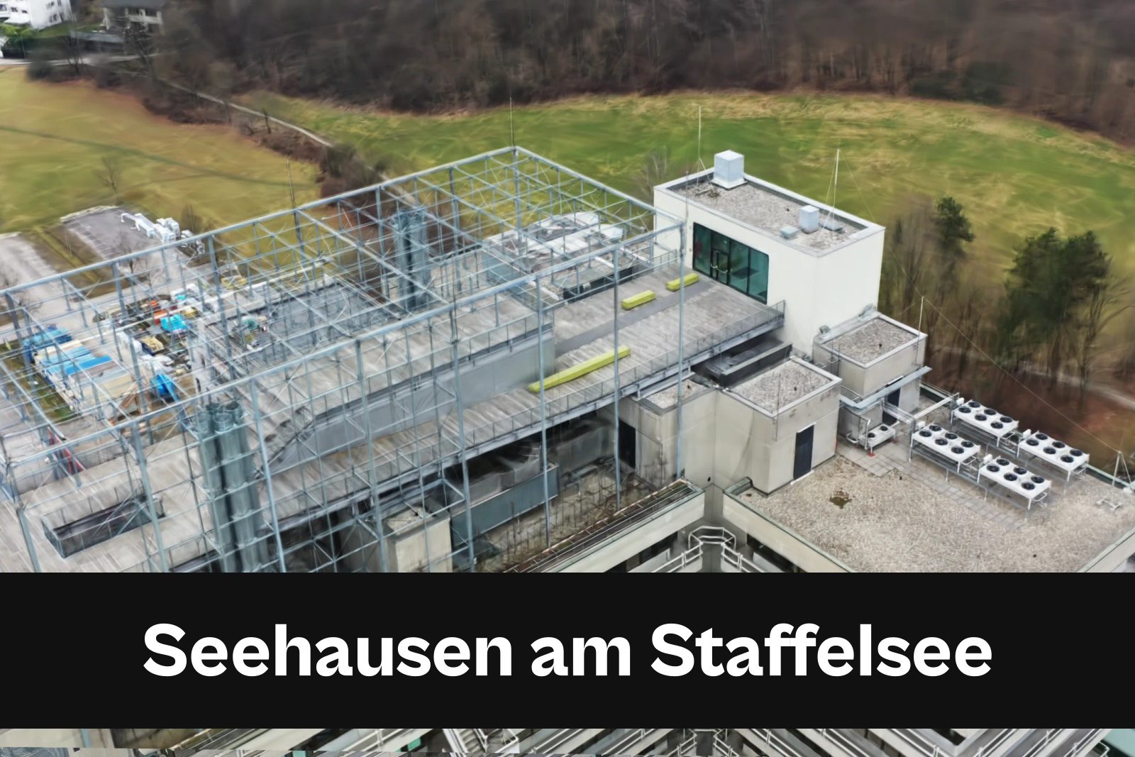 Fotorealistisches 3D-Modell als Gaussian Splat aus Drohnenaufnahmen in Seehausen am Staffelsee mit Standort-Badge