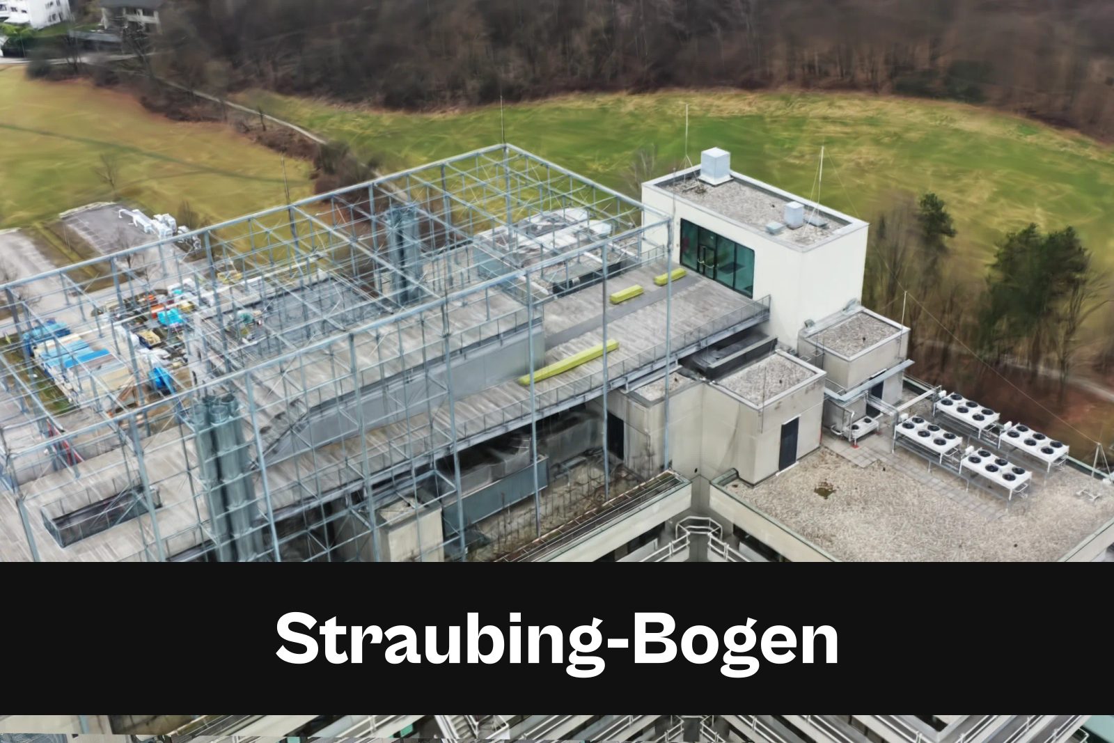 Fotorealistisches 3D-Modell als Gaussian Splat aus Drohnenaufnahmen in Straubing-Bogen mit Standort-Badge