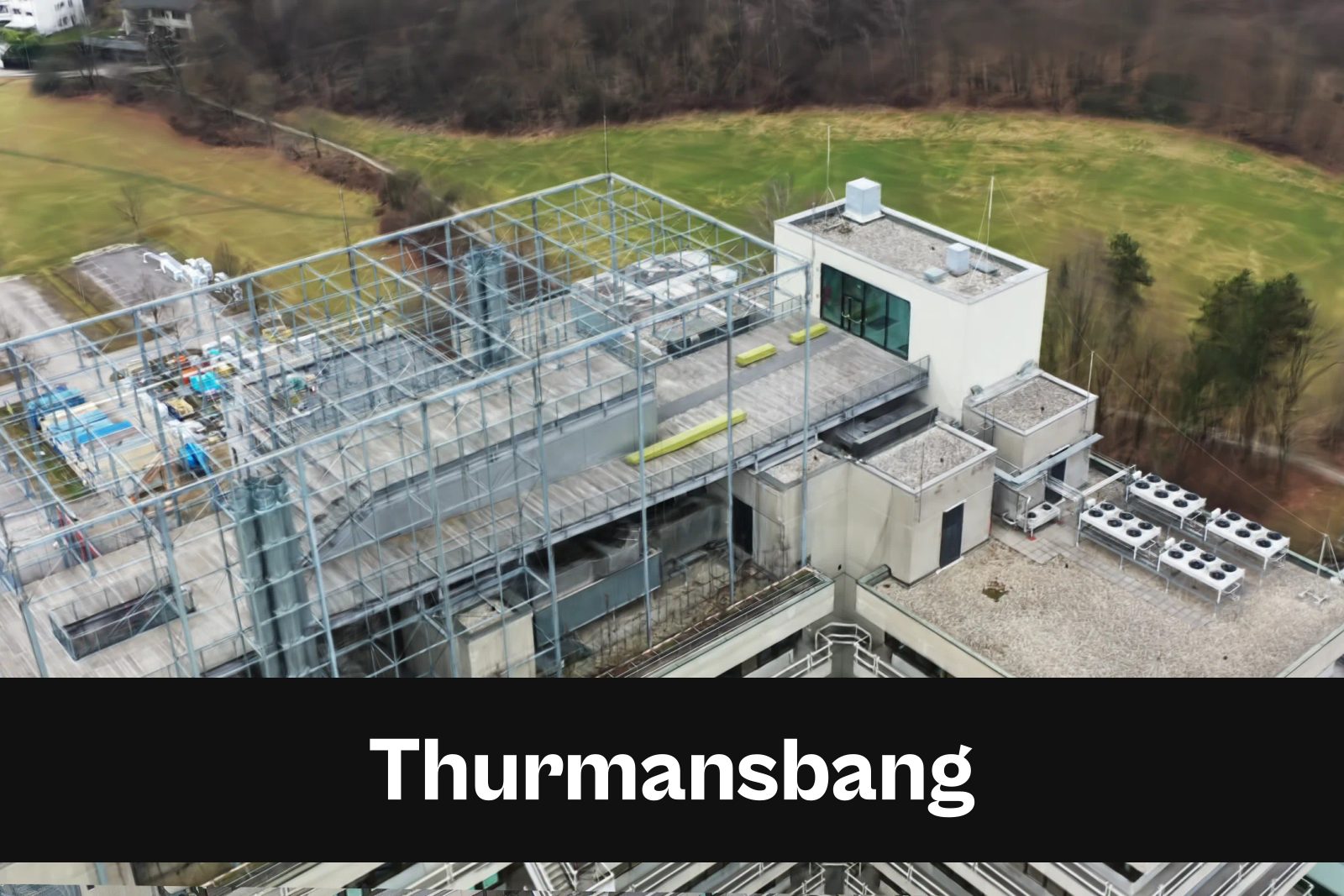 Fotorealistisches 3D-Modell als Gaussian Splat aus Drohnenaufnahmen in Thurmansbang mit Standort-Badge