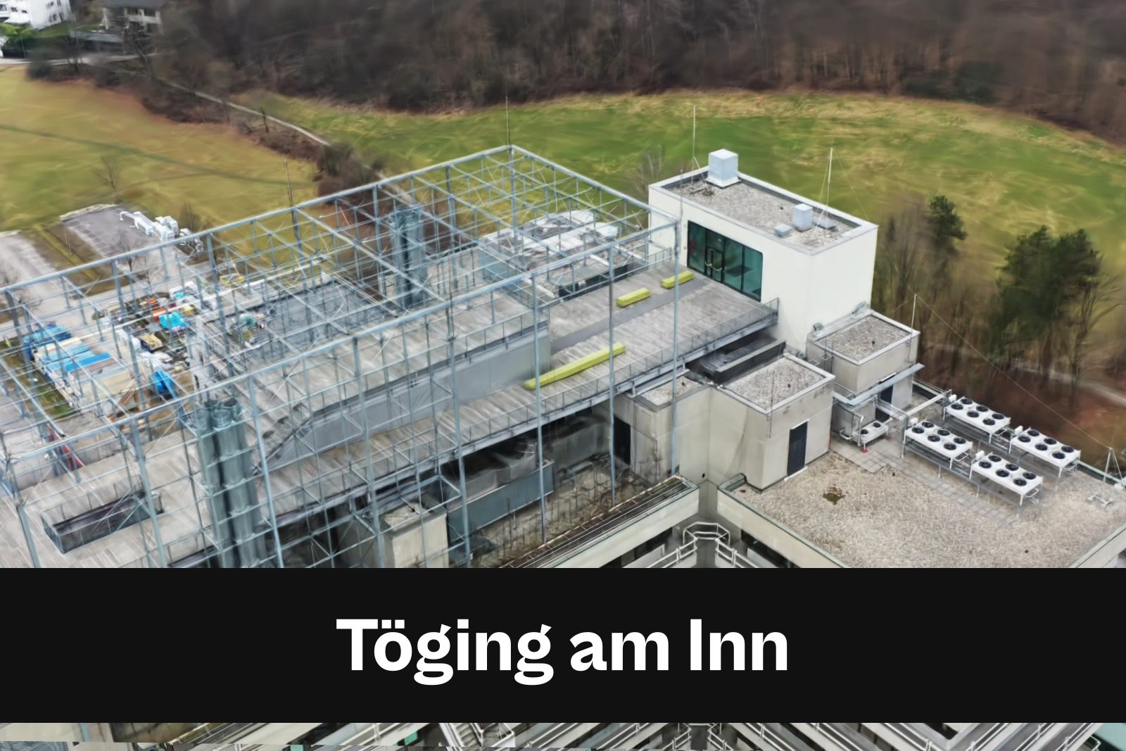 Fotorealistisches 3D-Modell als Gaussian Splat aus Drohnenaufnahmen in Töging am Inn mit Standort-Badge