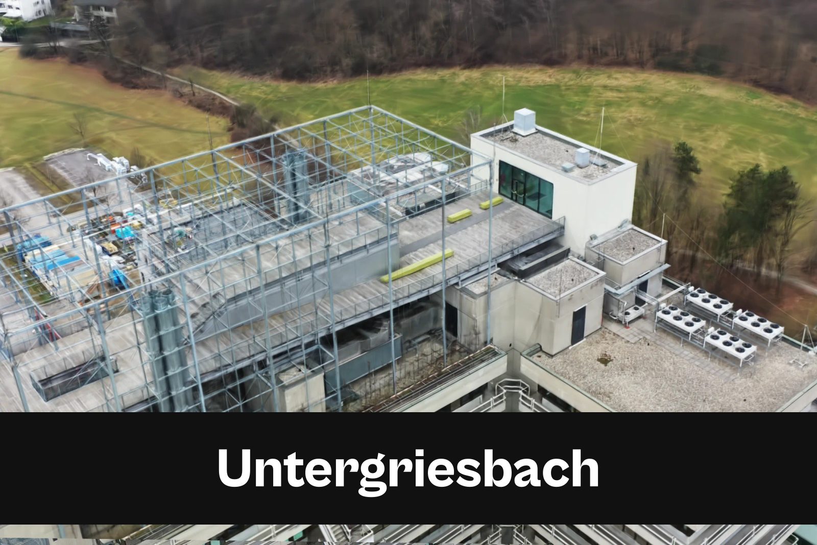 Fotorealistisches 3D-Modell als Gaussian Splat aus Drohnenaufnahmen in Untergriesbach mit Standort-Badge