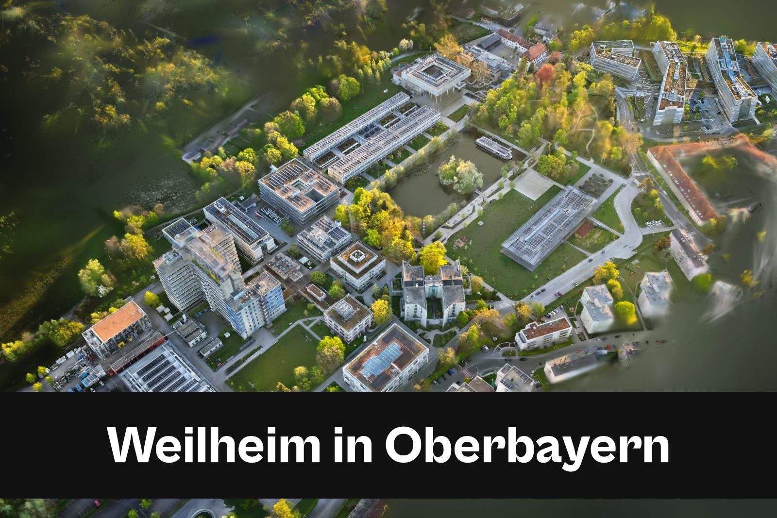 Drohnenaufnahme mit Standort-Badge für Weilheim in Oberbayern im Landkreis Weilheim-Schongau